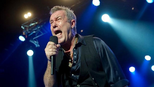 [Jimmy Barnes Band Picture]