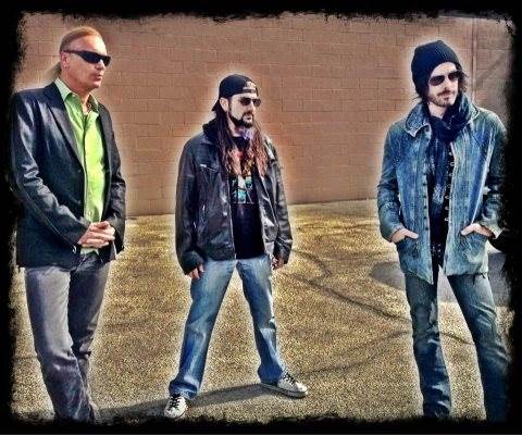 [The Winery Dogs Band Picture]